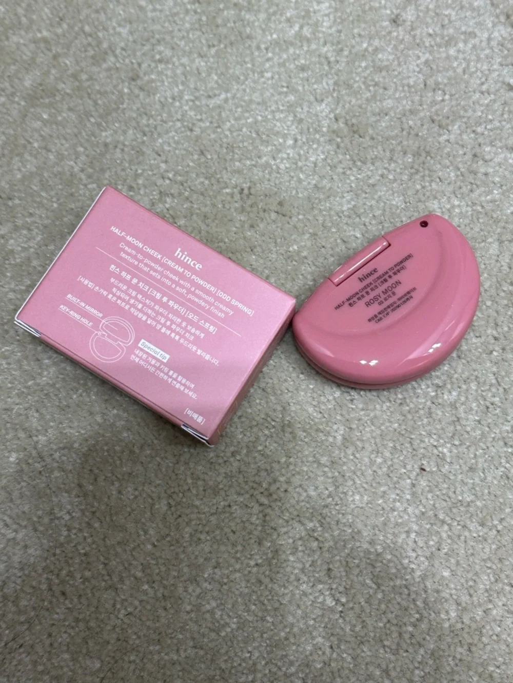 Hinge Half-Moon Cheek Compact